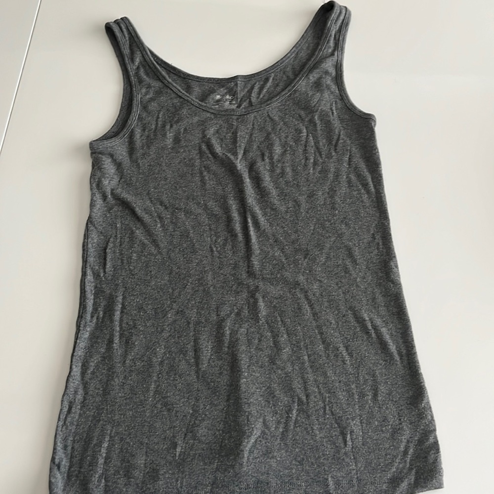 Grey tank top